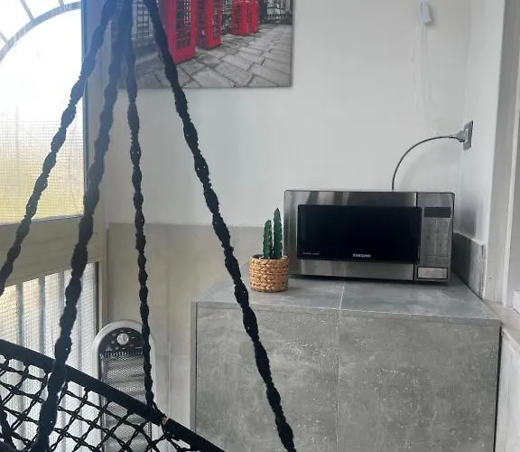 Shiva House * Napoli