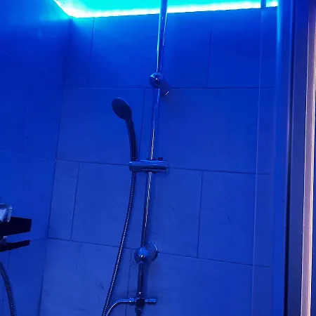 Shiva House بيت ضيافة *